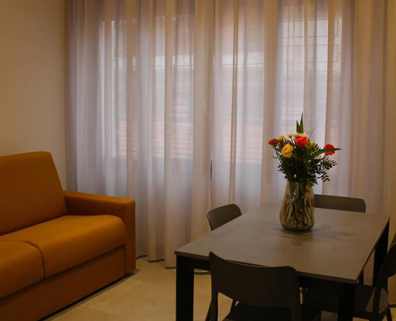 Apartment Miki - Mauro Macchi 91 Milánó 0*,